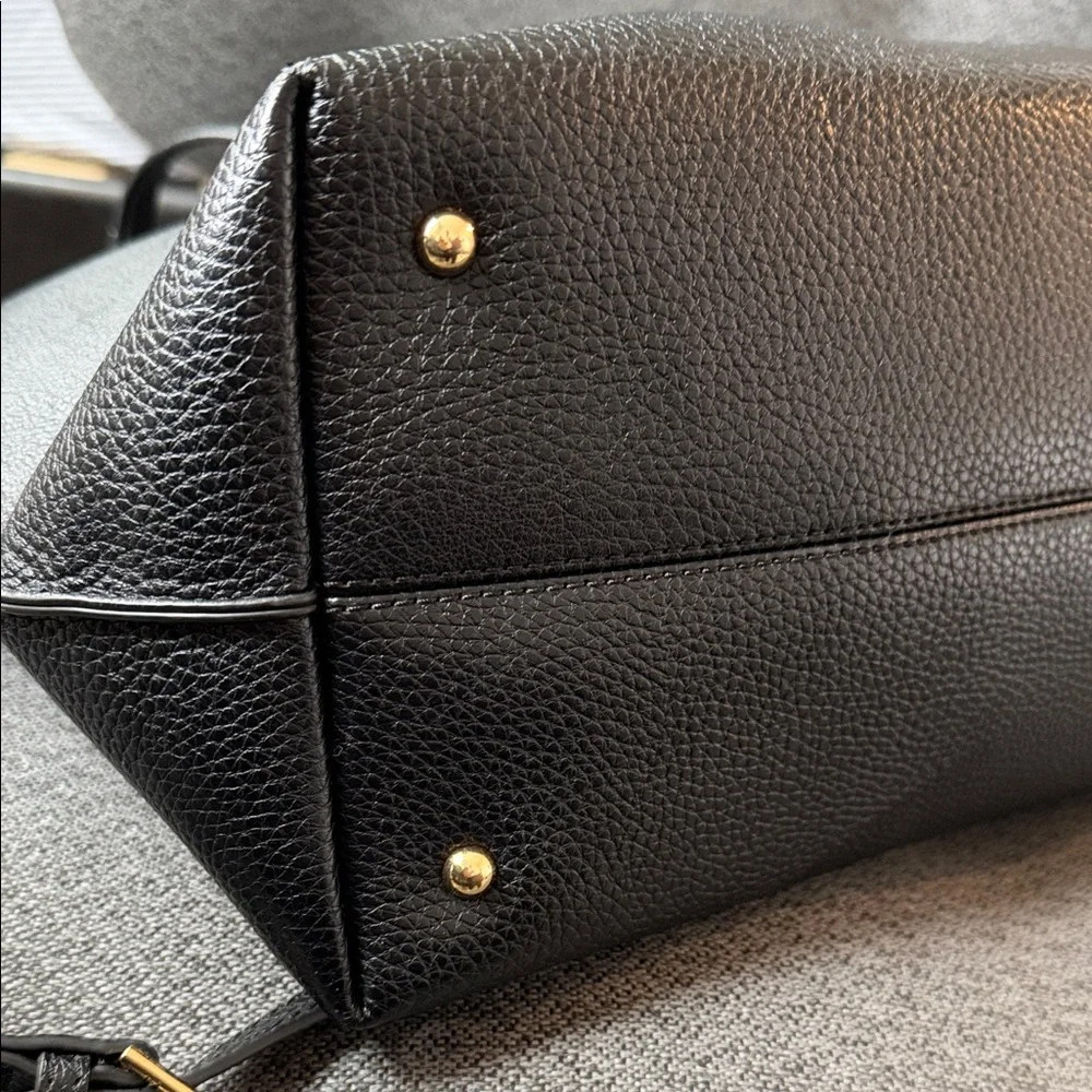 Lauren Ralph Lauren Black Leather Tote Bag – Like New - Picture 7 of 17